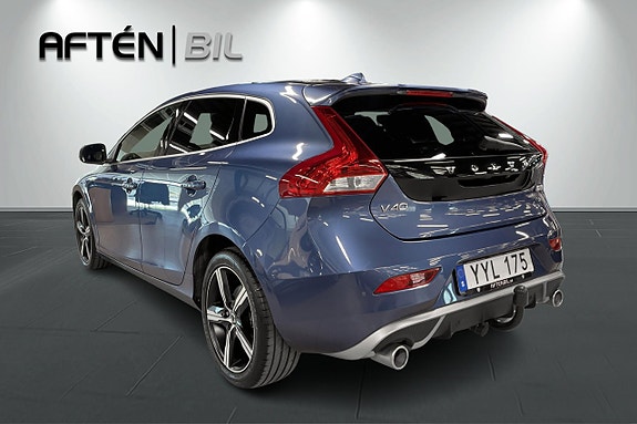 Volvo V40 8 of 30