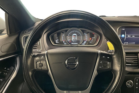 Volvo V40 12 of 30