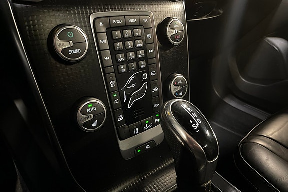 Volvo V40 19 of 30