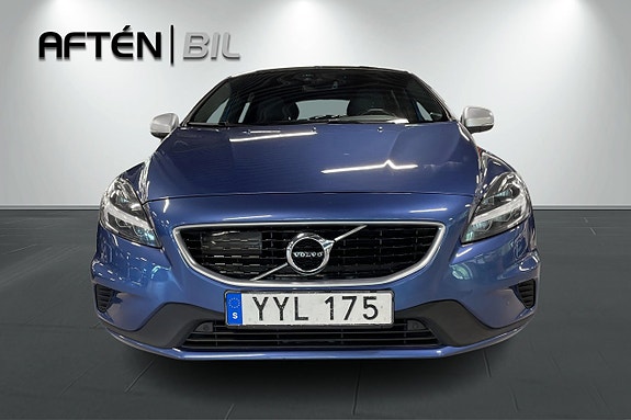 Volvo V40 3 of 30