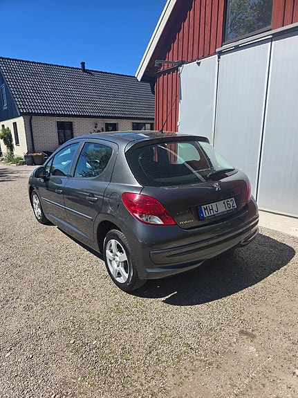 Peugeot 207 3 of 6