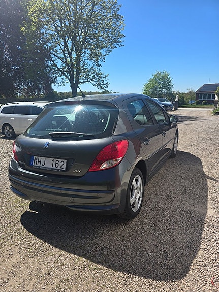 Peugeot 207 4 of 6