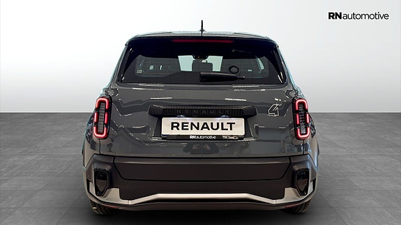 Renault 4 4 of 5