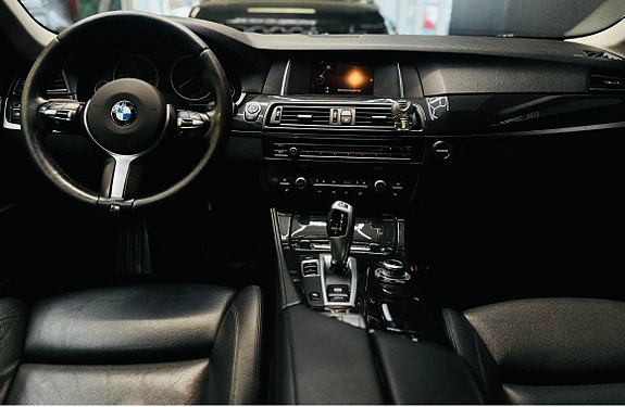BMW 520d 4 of 5