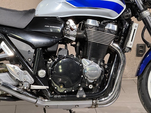 Suzuki GSX 1400 *Välskött* 3 of 8