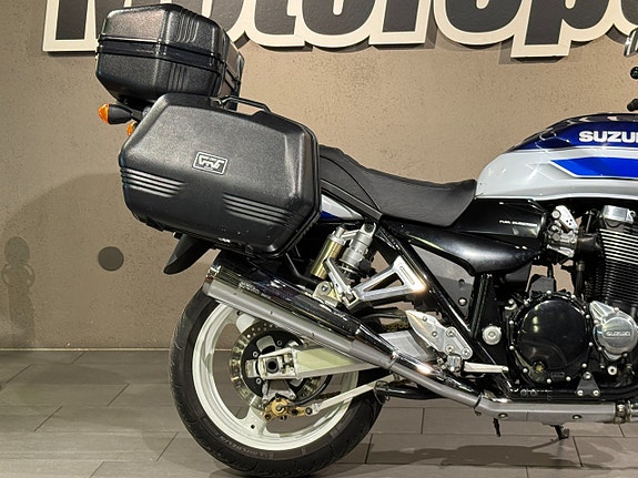 Suzuki GSX 1400 *Välskött* 4 of 8
