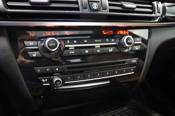 BMW X5 25 of 30