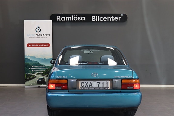 Toyota Corolla 9 of 20
