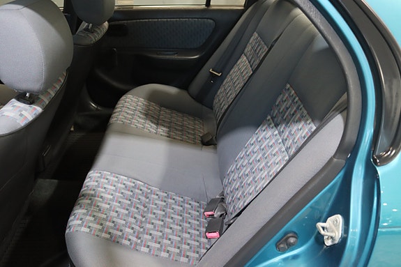 Toyota Corolla 14 of 20