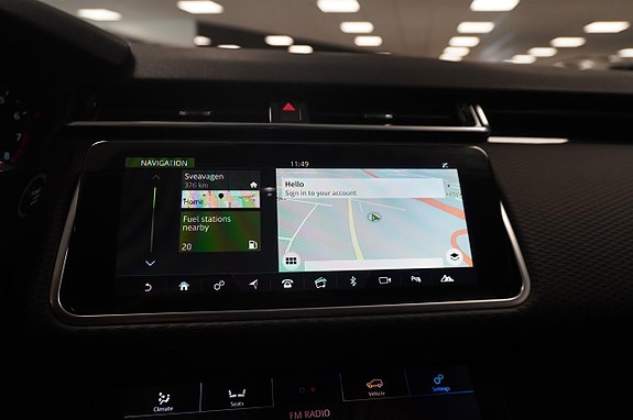 Land Rover Range Rover Velar 14 of 17