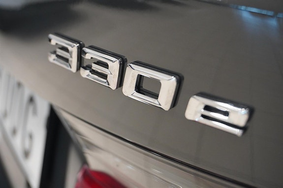BMW 330e 21 of 22