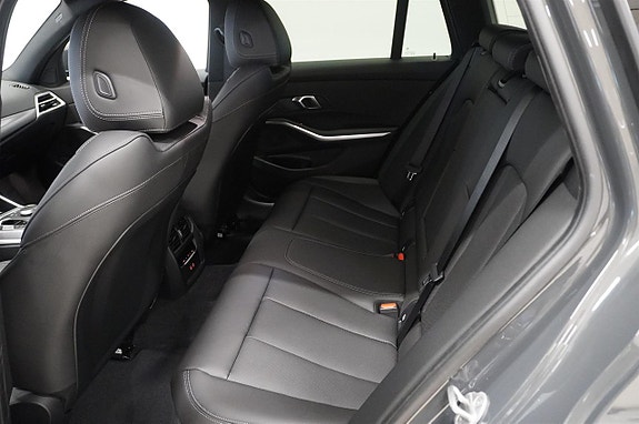BMW 330e 4 of 22