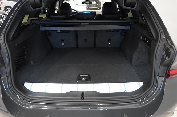 BMW 330e 7 of 22