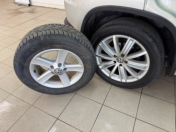 Volkswagen Tiguan 14 of 14