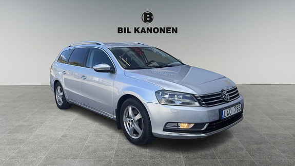 Volkswagen Passat 2 of 5