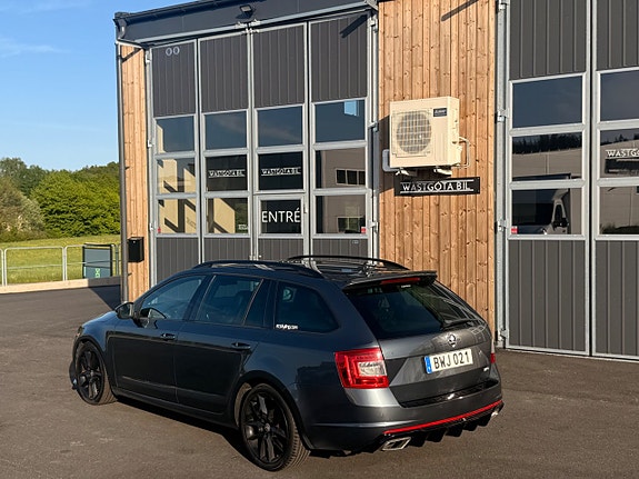Skoda Octavia 3 of 5