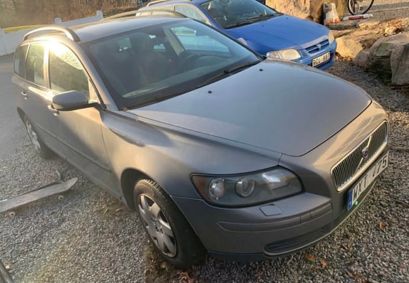 Volvo V50 3 of 10