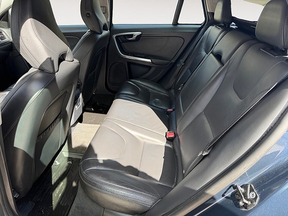 Volvo V60 12 of 18