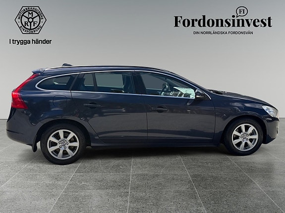 Volvo V60 4 of 5