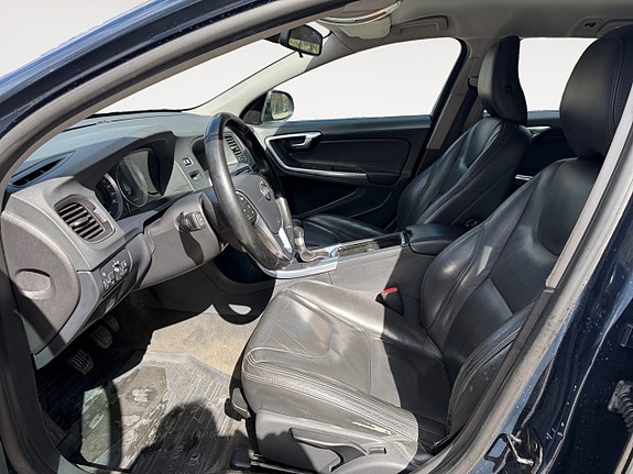 Volvo V60 10 of 18