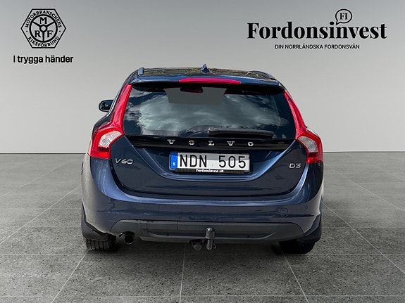 Volvo V60 8 of 18