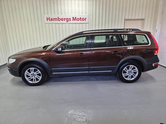 Volvo XC70 2 of 5