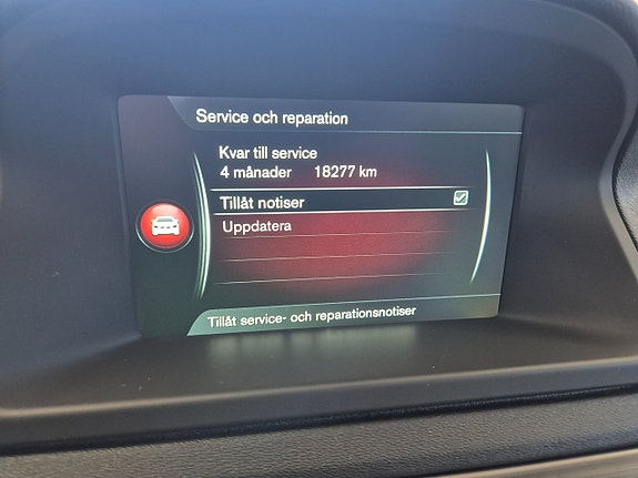 Volvo XC70 13 of 22