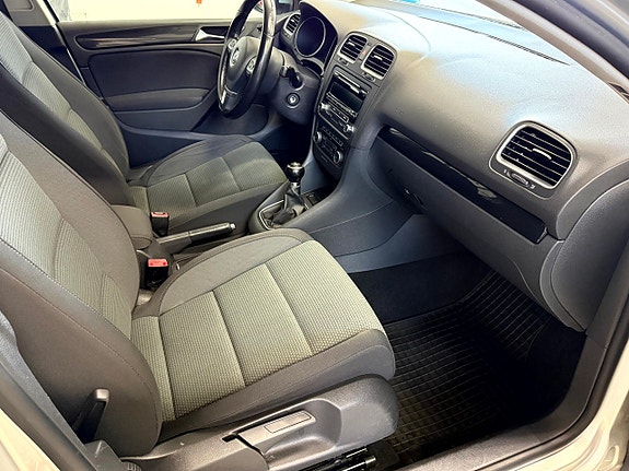Volkswagen Golf VI 11 of 14