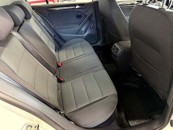Volkswagen Golf VI 13 of 14