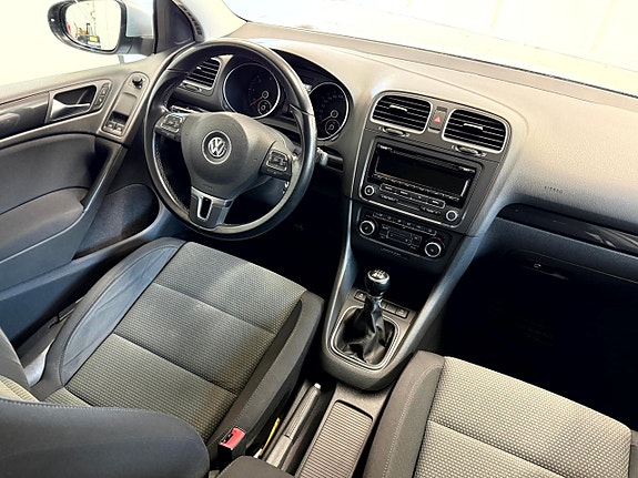 Volkswagen Golf VI 9 of 14