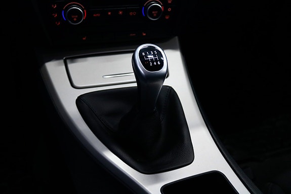 BMW 318i 17 of 19
