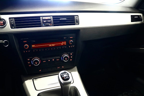 BMW 318i 14 of 19