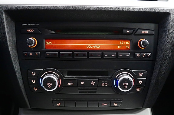 BMW 318i 16 of 19
