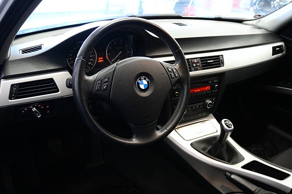 BMW 318i 10 of 19