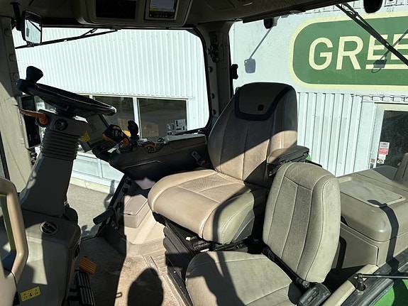 John Deere 7R 330 CommandPRO 5 of 6