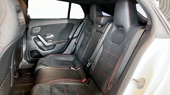 Mercedes-Benz CLA220 5 of 5