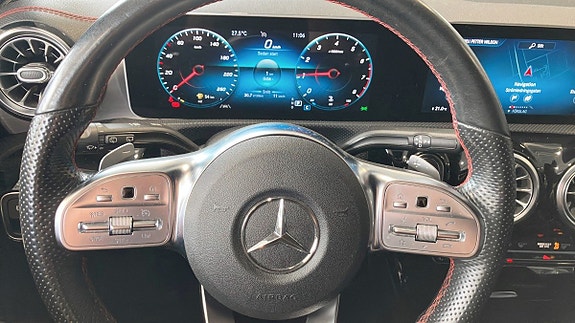 Mercedes-Benz CLA220 11 of 13