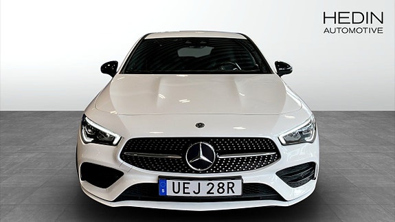Mercedes-Benz CLA220 8 of 13