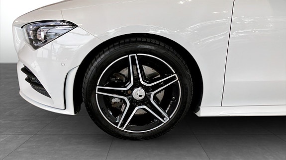 Mercedes-Benz CLA220 9 of 13