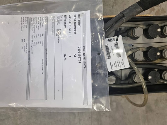 Begagnat truckbatteri 24V 300Ah 2 of 3