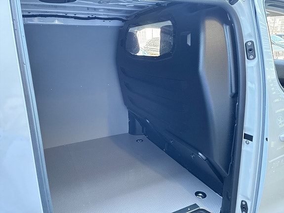 Opel Vivaro 5 of 5
