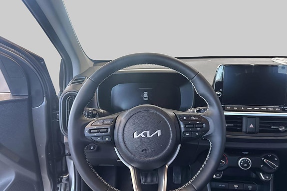 Kia Picanto 9 of 18
