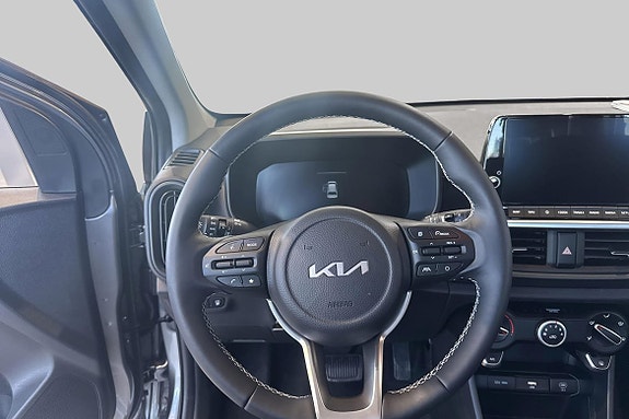 Kia Picanto 8 of 18