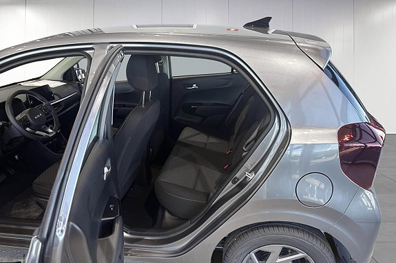 Kia Picanto 12 of 18