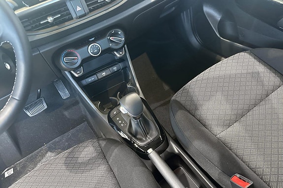 Kia Picanto 15 of 18