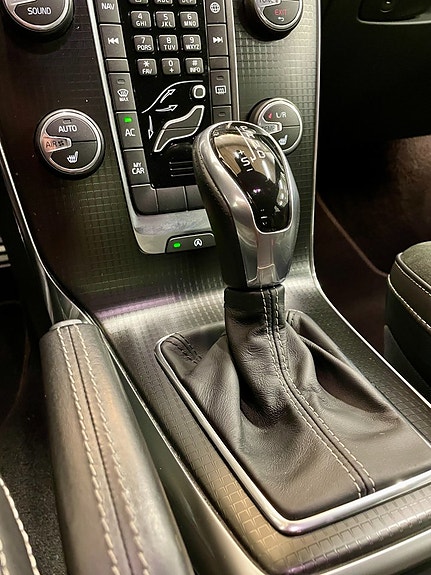 Volvo V40 13 of 23