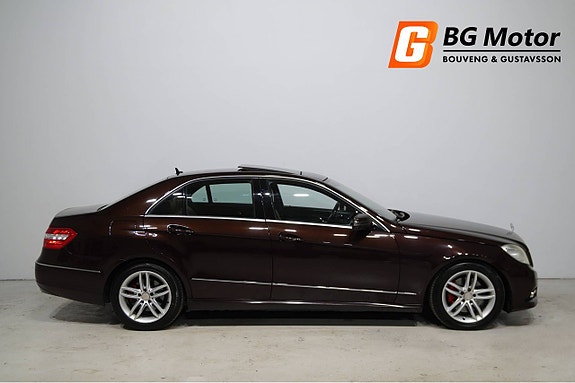 Mercedes-Benz E350 3 of 5