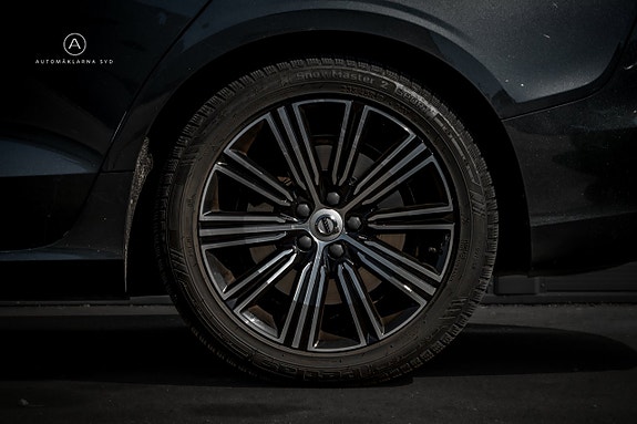 Volvo V60 20 of 23