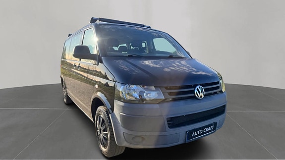 Volkswagen Caravelle 3 of 5