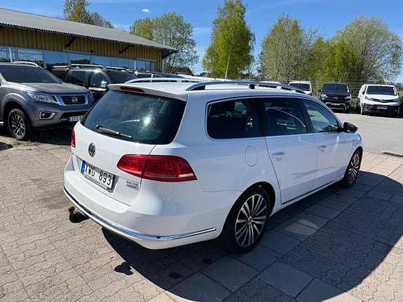 Volkswagen Passat 3 of 5